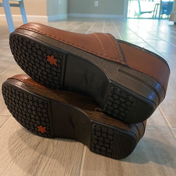 Dansko Clogs - Picture 6 of 6